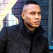 Trai Byers pose pour Man Of Metropolis